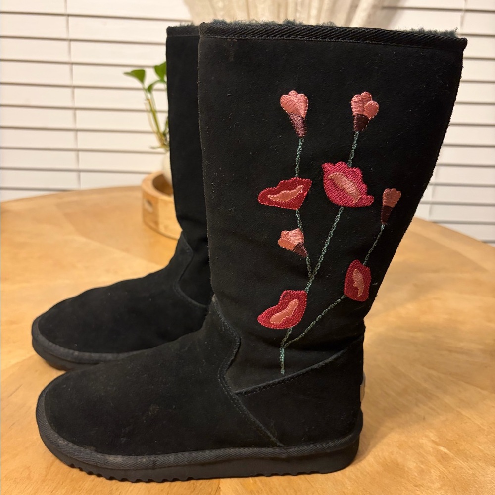 Authentic Vintage UGG Australia Black Boots with Red Floral Design - Picture 3 of 9